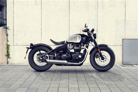 triumph bonneville bobber mileage|triumph bonneville bobber price.